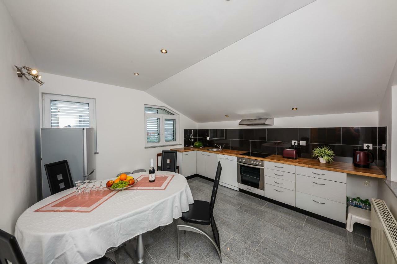 Apartman Lucija Kaštela Εξωτερικό φωτογραφία