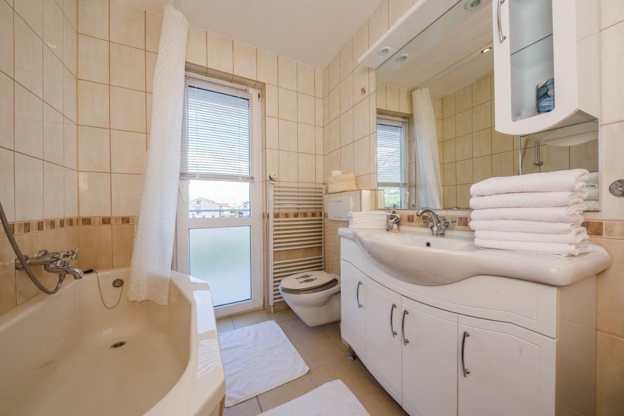 Apartman Lucija Kaštela Εξωτερικό φωτογραφία